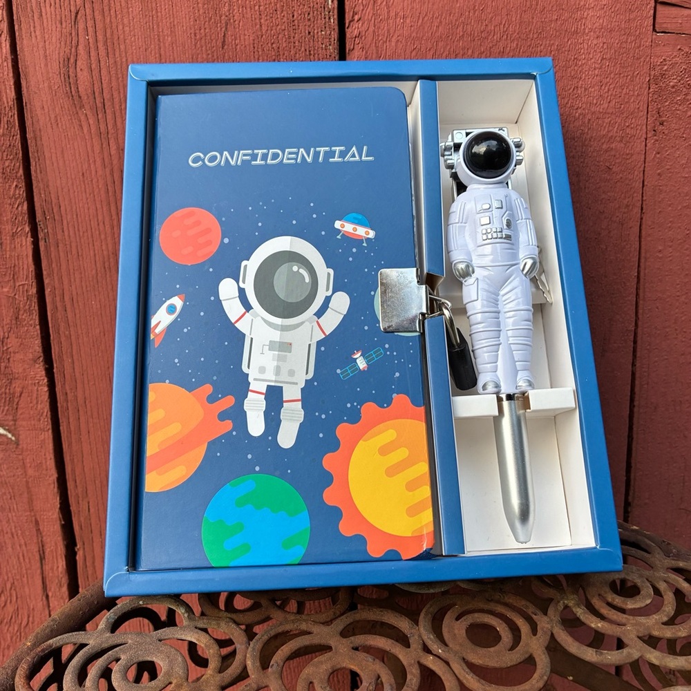 Astronaut Cosmic Confidential Journal Galaxy Gift Space Age Pen Rocket Diary New